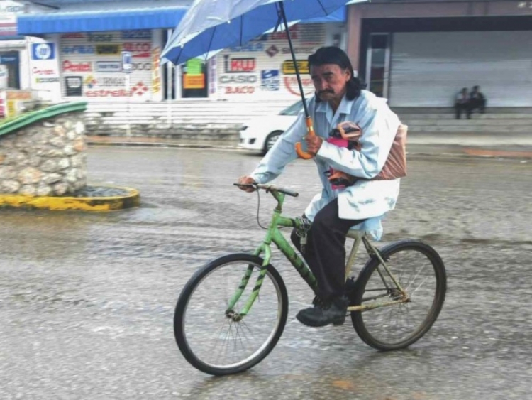 Lluvia y granizo en el norte del pa&iacute;s por frente fr&iacute;o