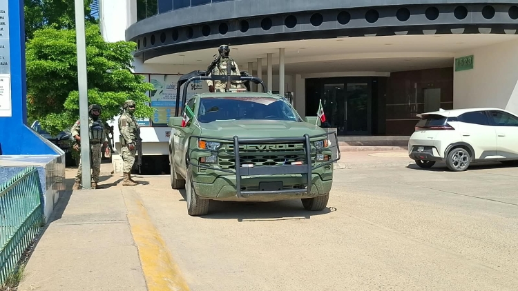 Privan de la libertad a empresario joyero en Plaza Comercial del sector Tres R&iacute;os, en Culiac&aacute;n