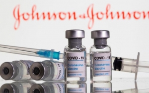 Dos dosis de vacuna de Johnson &amp; Johnson reducen 85% hospitalizaci&oacute;n por &oacute;micron