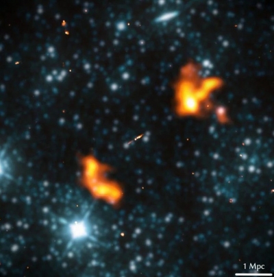 Descubren radiogalaxia que abarca hasta cien veces la V&iacute;a L&aacute;ctea