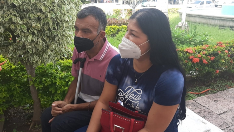El estr&eacute;s, desvelos y sustos como polic&iacute;a dejaron a Tom&aacute;s ciego, sordo y con diabetes