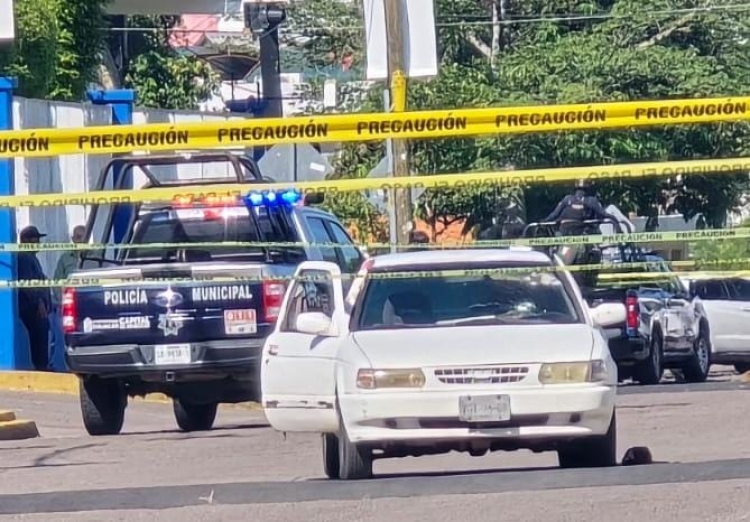 Asesinan a un Polic&iacute;a Municipal en Ciudad Universitaria, frente a la prepa Zapata de la UAS, en Culiac&aacute;n