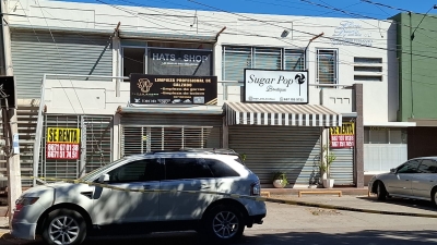 Atacan a balazos un local comercial en Las Quintas
