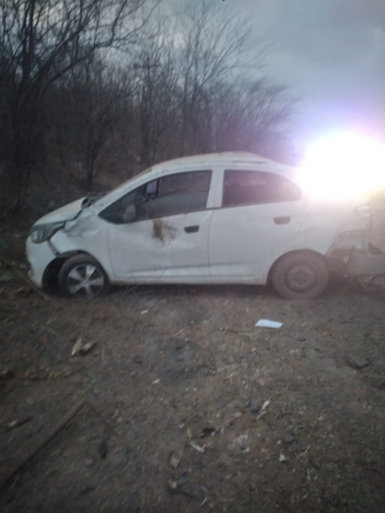 Mujer sufre lesiones por accidente automovil&iacute;stico en Carboneras.