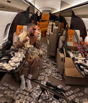El youtuber convertido en boxeador Jake Paul presume billetiza
