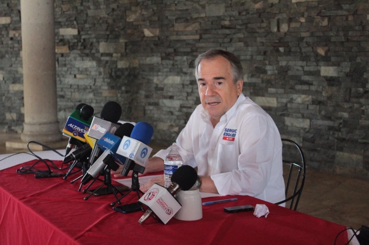 Retrocede 50 a&ntilde;os el campo sinaloense por los recortes federales, se&ntilde;al&oacute; &acute;P&iacute;o&acute; Esquer