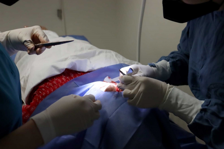 El c&aacute;ncer de piel no es propio de las personas de piel blanca o de mayor edad