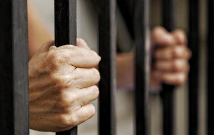 Avalan prisi&oacute;n preventiva oficiosa para feminicidas y corruptos