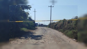 Doble homicidio alerta a la poblaci&oacute;n de 'El Walamo', en Mazatl&aacute;n; los hallaron semidesnudos y con una manta con mensaje