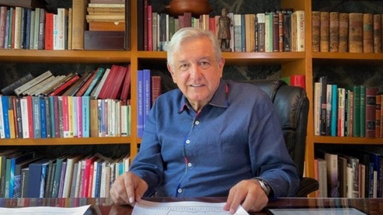 AMLO mantiene el plan de austeridad y afirma que va a crecer la deuda del pa&iacute;s