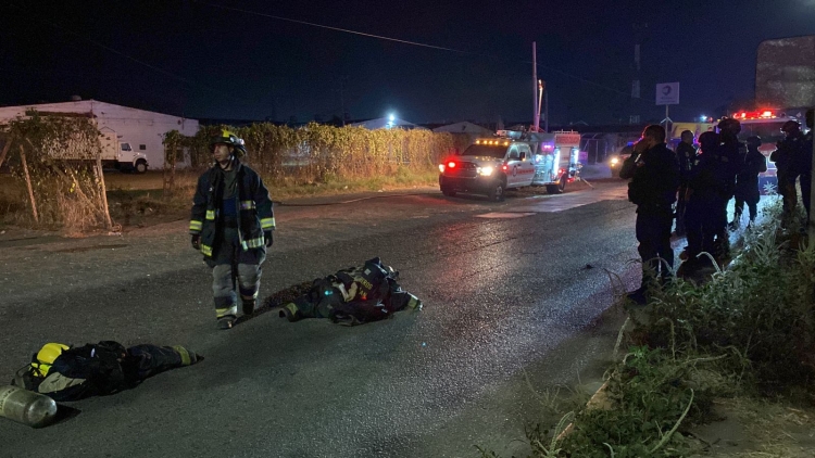Evacuan a trabajadores por fuga de &aacute;cido en bodega de Bachigualato, Culiac&aacute;n