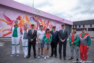 Uniforman a M&eacute;xico para los Juegos Ol&iacute;mpicos de Tokio