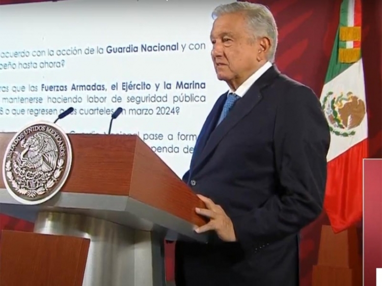 L&oacute;pez Obrador consultar&aacute; con 3 preguntas permanencia del Ej&eacute;rcito en las calles