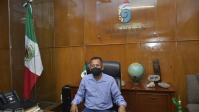 Con solo nivel primaria presidente interino de Mazatl&aacute;n