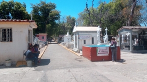 At&iacute;pico, panteones est&aacute;n vac&iacute;os previo al D&iacute;a de las Madres, se&ntilde;alaron trabajadores