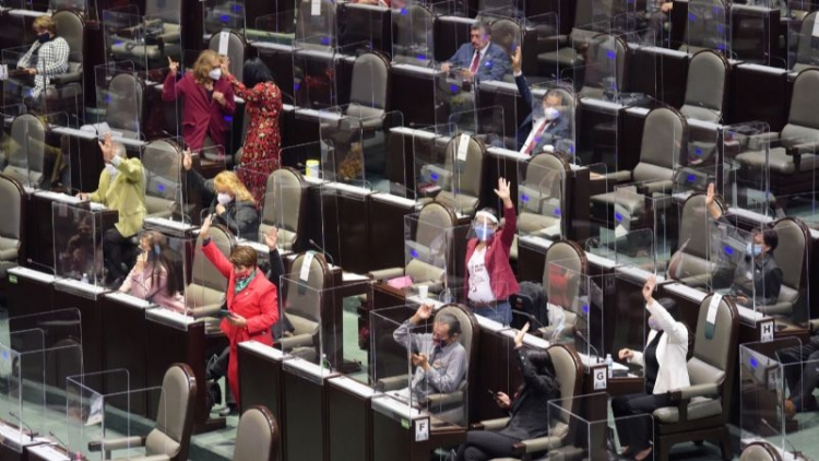 Diputados rechazan la cuenta p&uacute;blica del &uacute;ltimo a&ntilde;o de Pe&ntilde;a Nieto