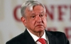 A papel y tinta: AMLO despacha sin computadora en Palacio Nacional