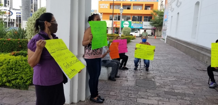 Vendedores del parque Constituci&oacute;n piden reinstalaci&oacute;n y que les regresen sus mercanc&iacute;as