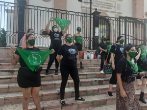 Feministas exigen a Cofepriss la reclasificaci&oacute;n de la Mifepristona para el aborto