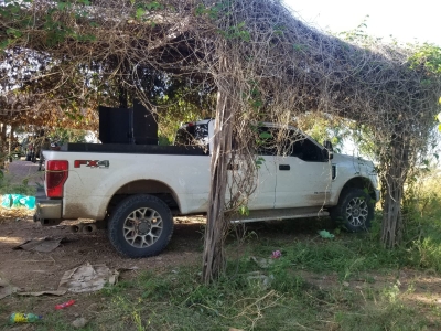 SEDENA y Polic&iacute;a estatal localiz&oacute; camioneta en la comunidad de El Carrizal, ten&iacute;a reporte de robo