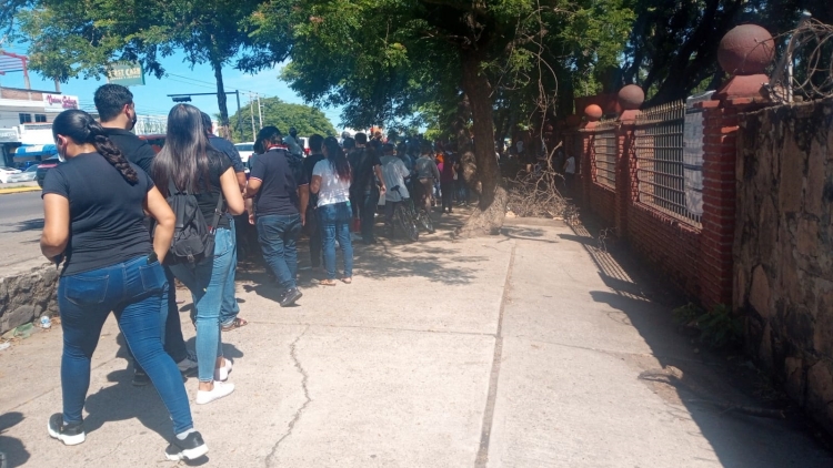 De hoy al s&aacute;bado estar&aacute;n aplicando la vacuna AstraZeneca en la Novena Zona Militar