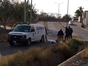 Ejecutan a balazos joven en el Fraccionamiento Loma de San Isidro en Culiac&aacute;n