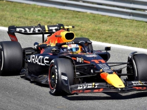 F1 sanciona a pilotos; 'Checo' P&eacute;rez perder&aacute; posiciones