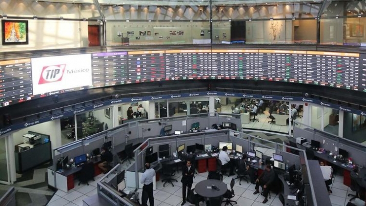 Bolsa Mexicana de Valores inicia sus operaciones con p&eacute;rdida del 0.02%