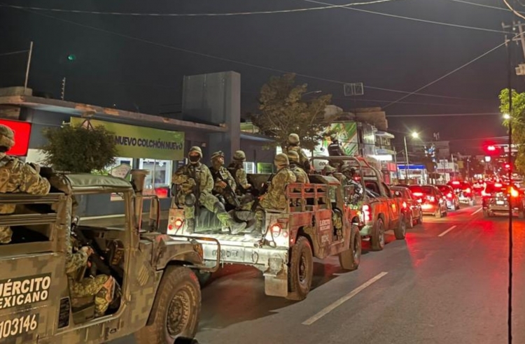 Llegan  mil 500 militares m&aacute;s a Sinaloa tras Culiacanazo