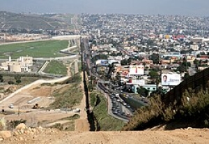 Acuerdan M&eacute;xico y EEUU plan fronterizo contra el tr&aacute;fico de fentanilo