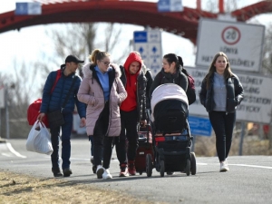 Refugiados por guerra en Ucrania roza el mill&oacute;n: ONU