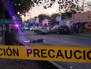 Ejecutan a un hombre afuera de la cl&iacute;nica 36 del IMSS