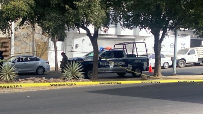 Asesinan a un hombre frente a restaurante en la colonia Las Quintas en Culiac&aacute;n