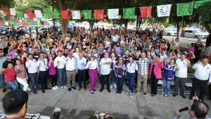 Presidente del PAS Cu&eacute;n Ojeda toma protesta a m&aacute;s de 700 integrantes de comit&eacute;s seccionales en Sinaloa de Leyva
