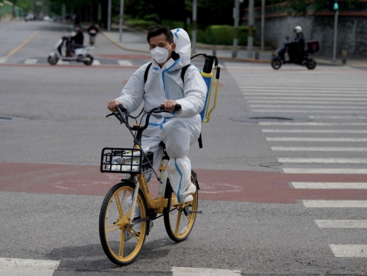Pek&iacute;n se torna ciudad 'fantasma' por nuevas restricciones anticovid