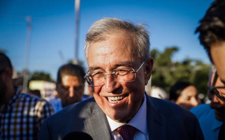 Rocha Moya anuncia que sali&oacute; positivo a Covid-19