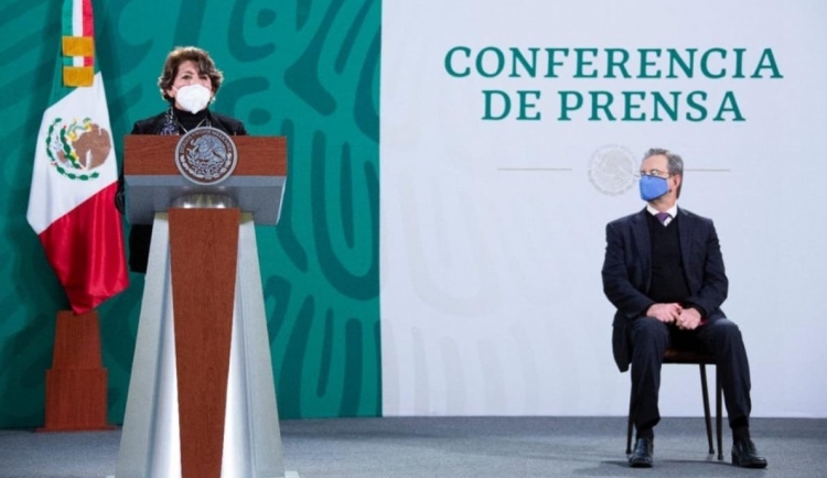 AMLO formaliza a Delfina G&oacute;mez en la SEP y a Esteban Moctezuma como embajador en EU