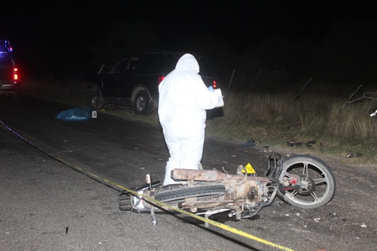 Choque de motociclistas con una camioneta deja dos muertos y un herido en Eldorado