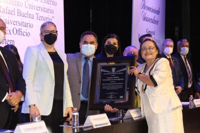 La UAS entreg&oacute; reconocimientos acad&eacute;micos 2022