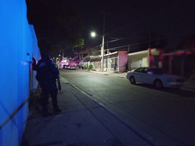 Asesinan esta madrugada a mujer en la cochera de su domicilio