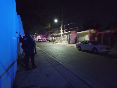 Asesinan esta madrugada a mujer en la cochera de su domicilio