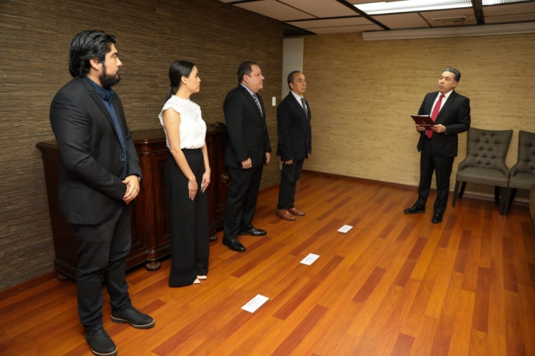Marco Ir&iacute;zar, otro pri&iacute;sta al gobierno de Rocha