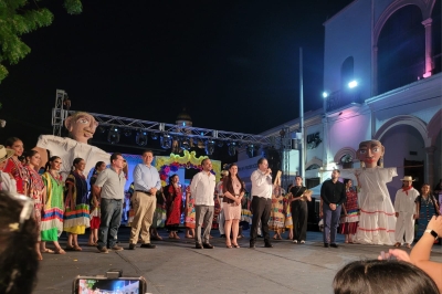 Guelaguetza, muestra de la grandeza universitaria: Sof&iacute;a Angulo
