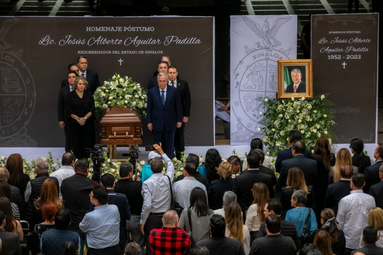 Rinden un homenaje p&oacute;stumo al ex gobernador Jes&uacute;s Aguilar Padilla en Palacio de Gobierno