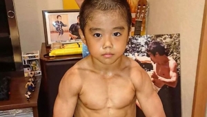 El ni&ntilde;o f&iacute;sicoculturista de 12 a&ntilde;os sorprende al mundo con sus m&uacute;sculos