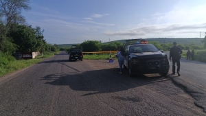 Localizan a un hombre dentro de una hielera en la sindicatura de Tepuche