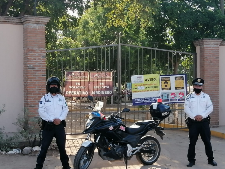 105 polic&iacute;as municipales vigilan que se mantengan cerrados los cementerios