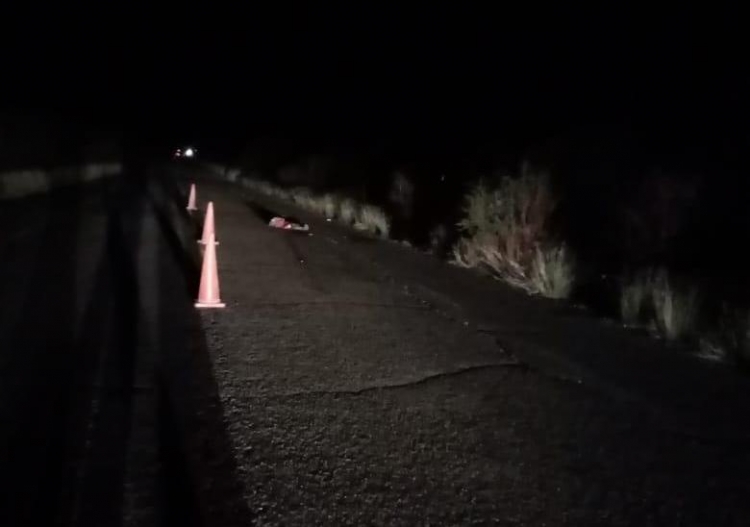 Veh&iacute;culo pega y huye mata a un hombre sobre la Mochis-Choix