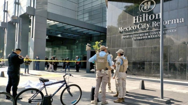 Tragedia en el Centro Hist&oacute;rico: muere hombre al caer de la azotea del Hilton en Avenida Ju&aacute;rez