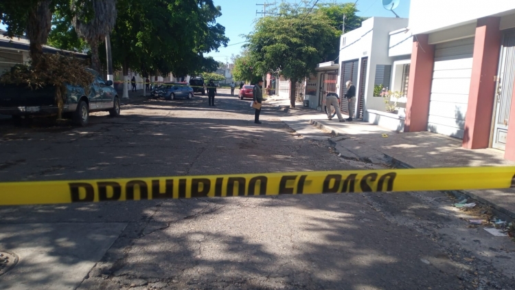 Asaltante causa terror en primaria del Nuevo Culiac&aacute;n